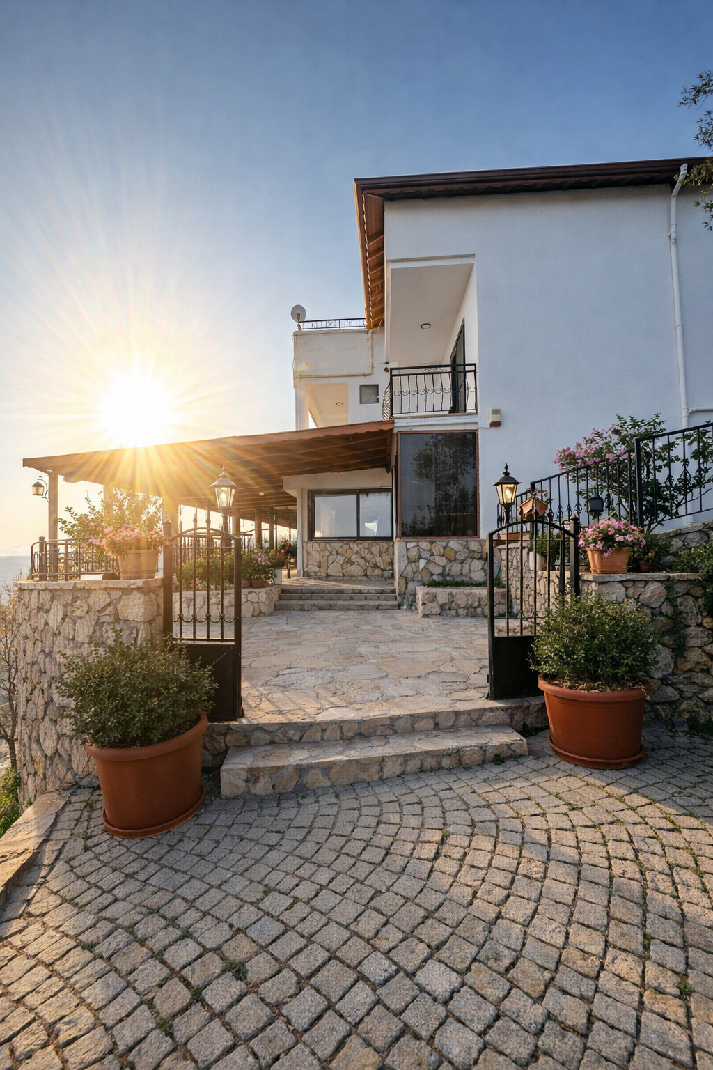 Otel giriş 2